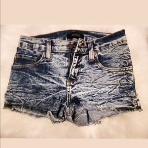 High waisted acid washed shorts